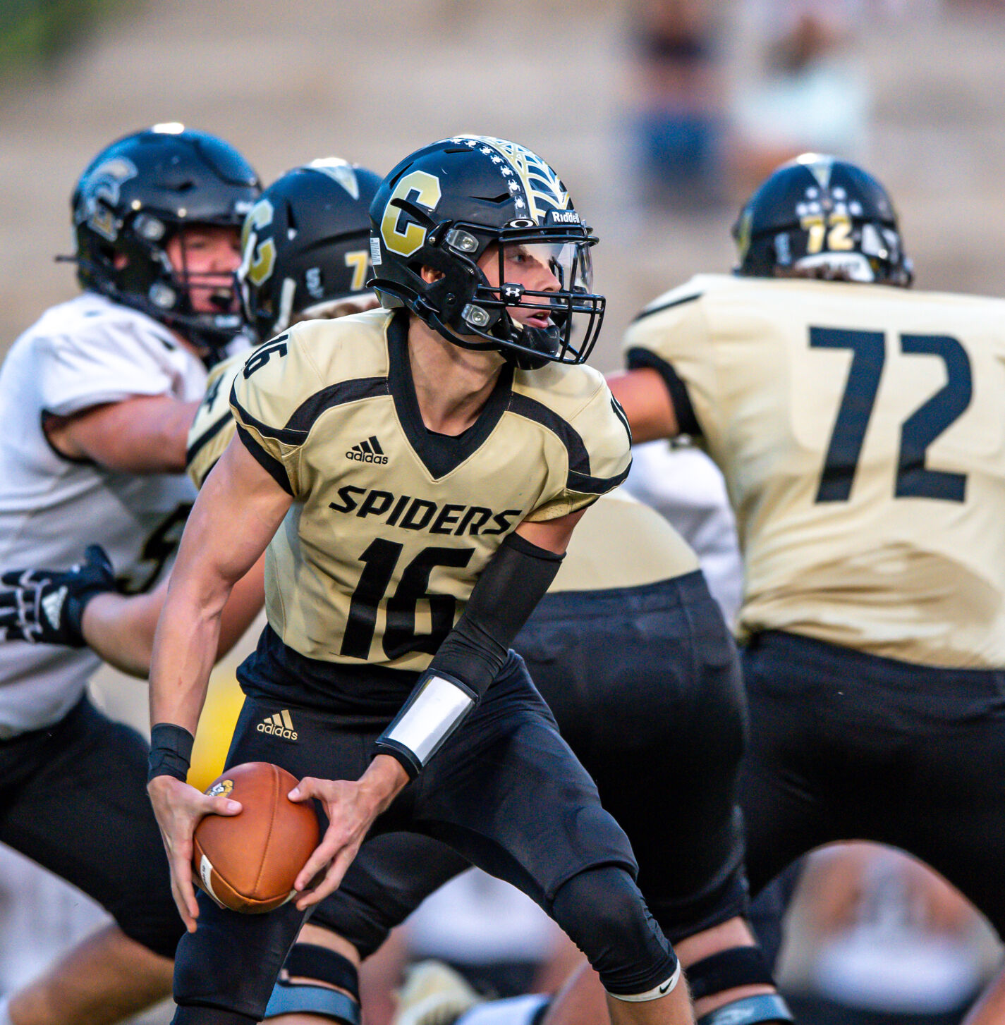 The Warriors dominated the Spiders 49-21.